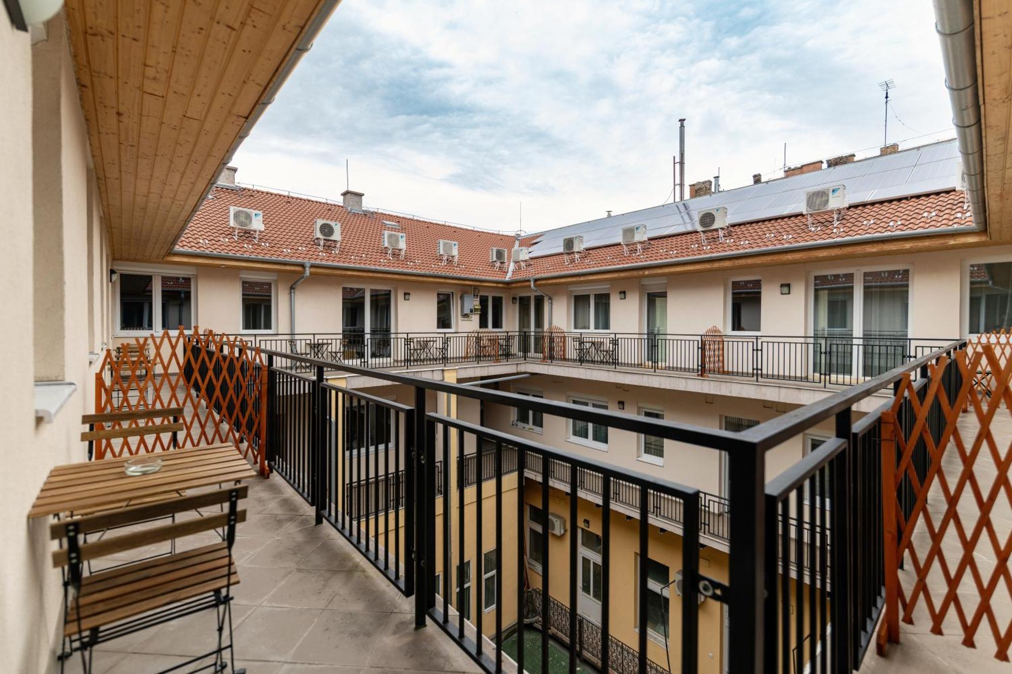 Citystay Budapest Exteriör bild